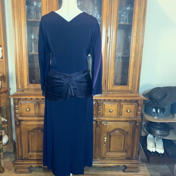 1950s Blue Crape Dress with Satin/rhinestone, Sz M - Picture 4 of 13